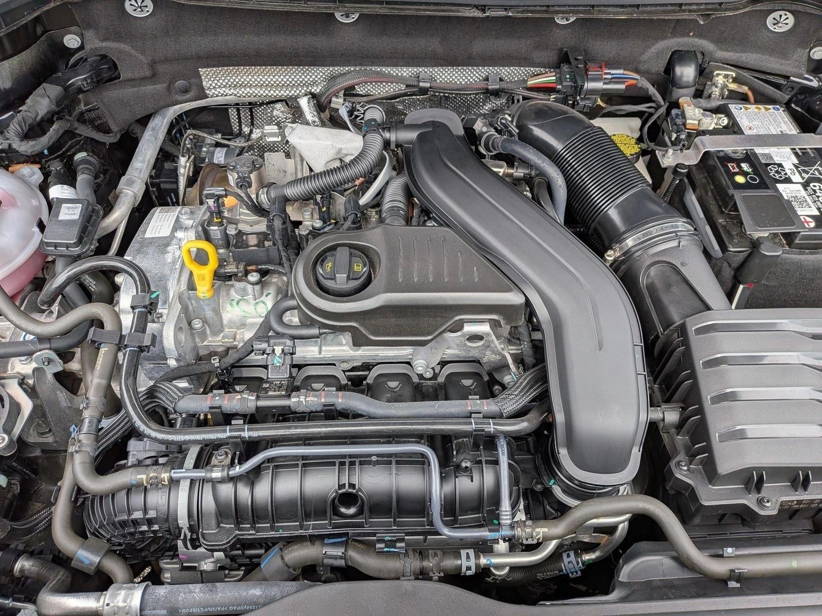 2025 Volkswagen Taos SE FWD
