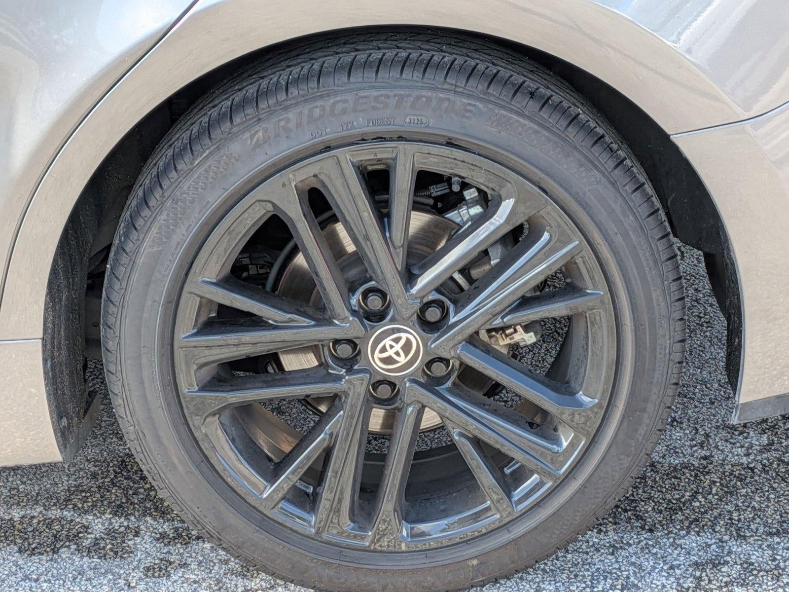 2025 Toyota Camry SE (SE)