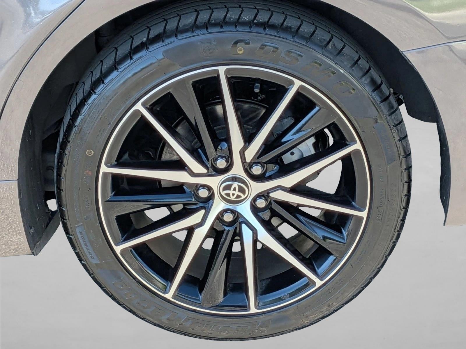 2022 Toyota Camry SE Auto (SE)