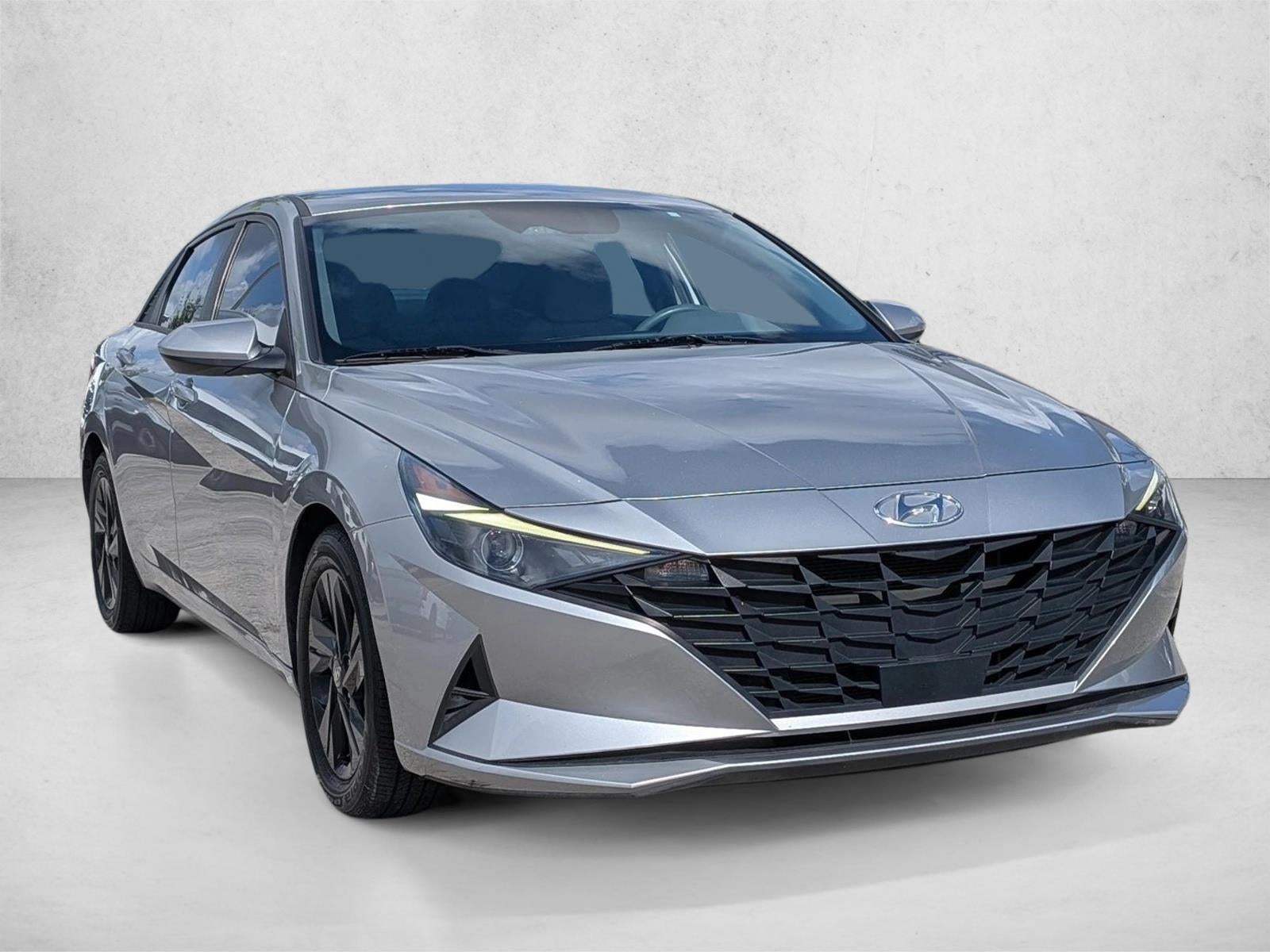 2022 Hyundai ELANTRA SEL IVT