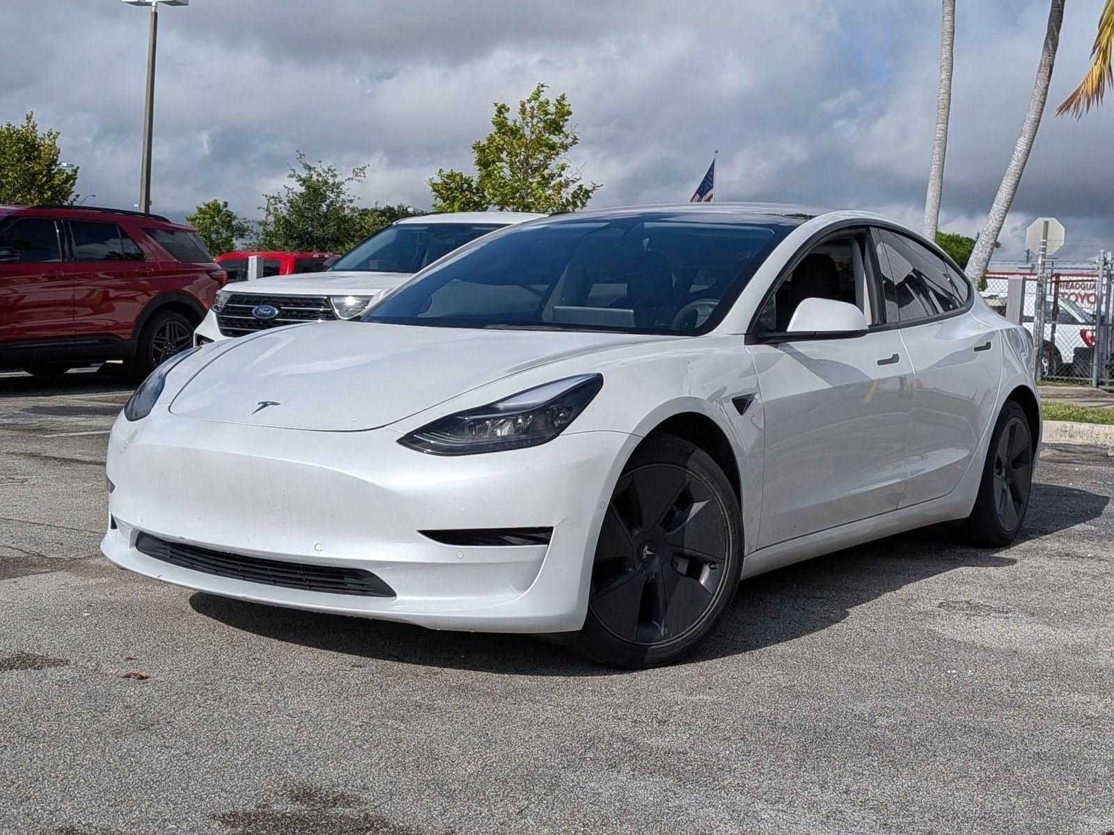 2022 Tesla Model 3 RWD
