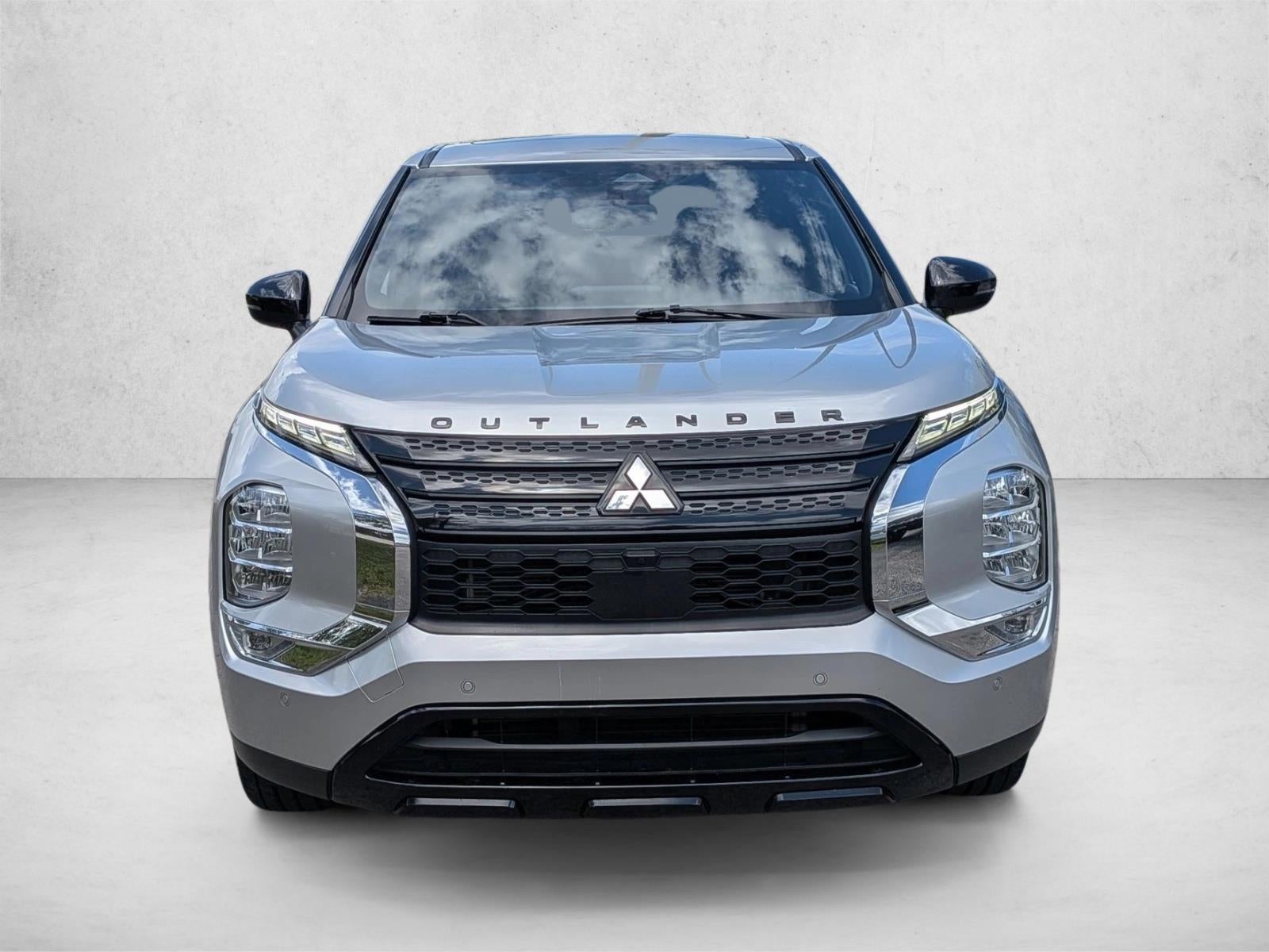 2022 Mitsubishi Outlander Black Edition FWD