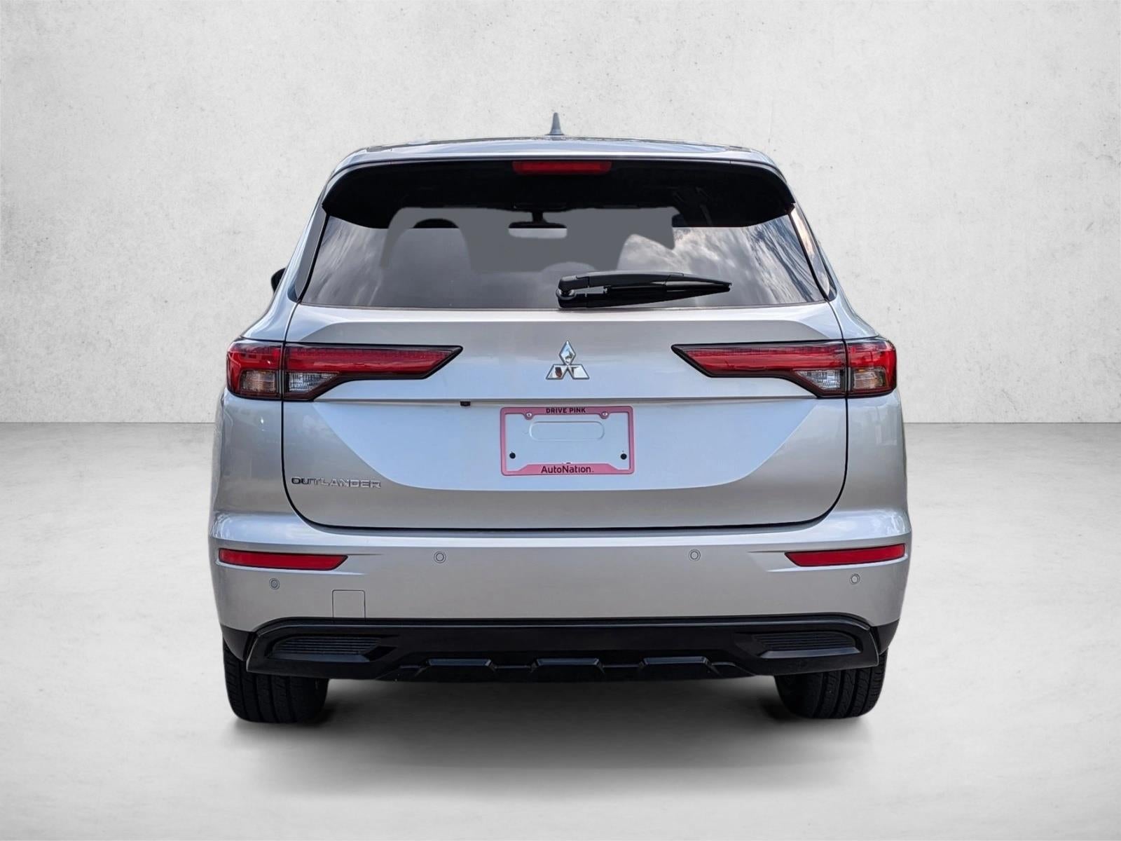 2022 Mitsubishi Outlander Black Edition FWD