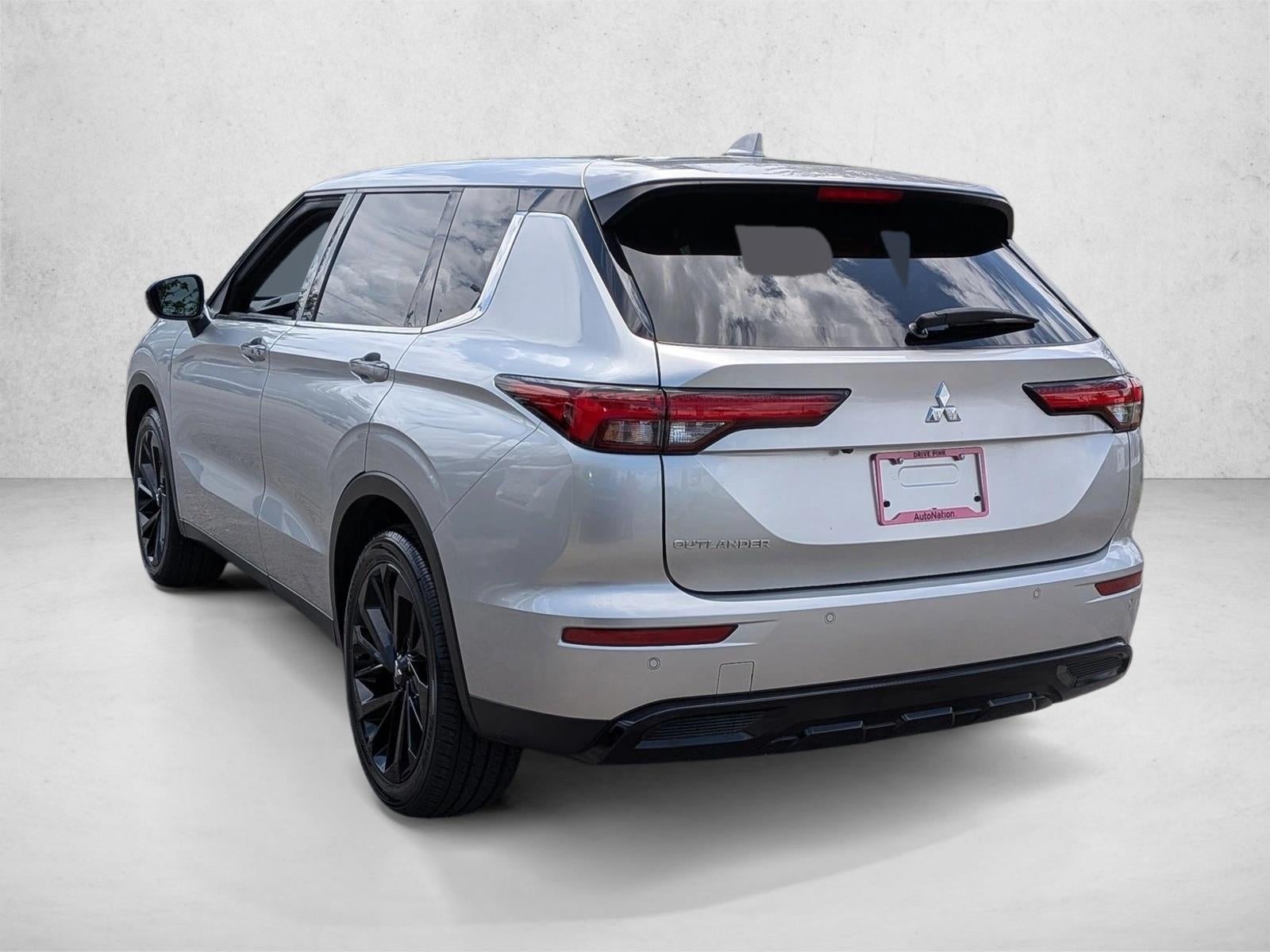 2022 Mitsubishi Outlander Black Edition FWD