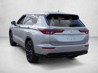 2022 Mitsubishi Outlander Black Edition FWD