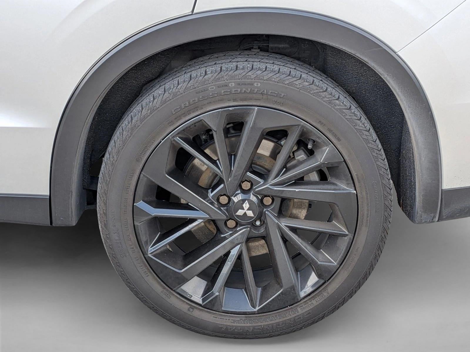 2022 Mitsubishi Outlander Black Edition FWD