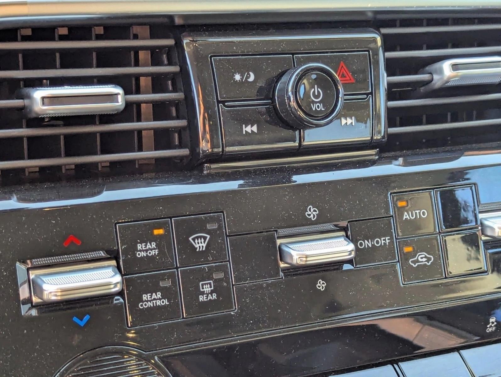 2025 Nissan Armada 4x2 SV