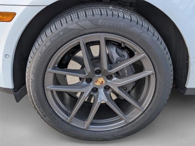 2023 Porsche Macan T AWD