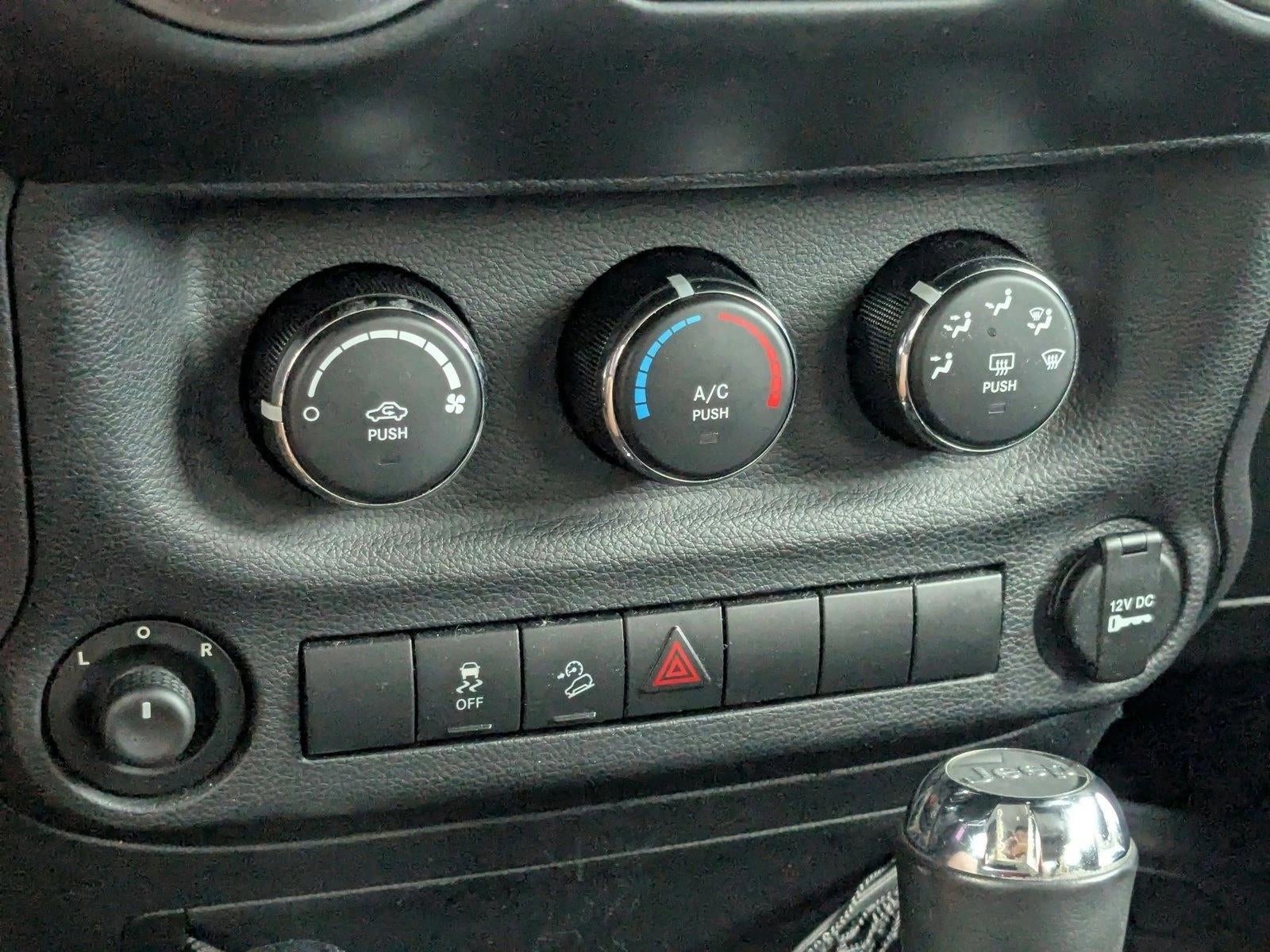 2014 Jeep Wrangler 4WD 2dr Willys Wheeler