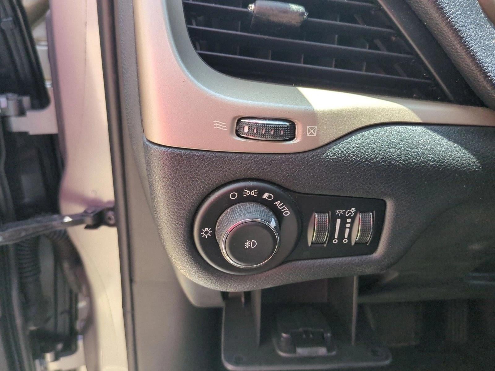 2015 Jeep Cherokee FWD 4dr Limited