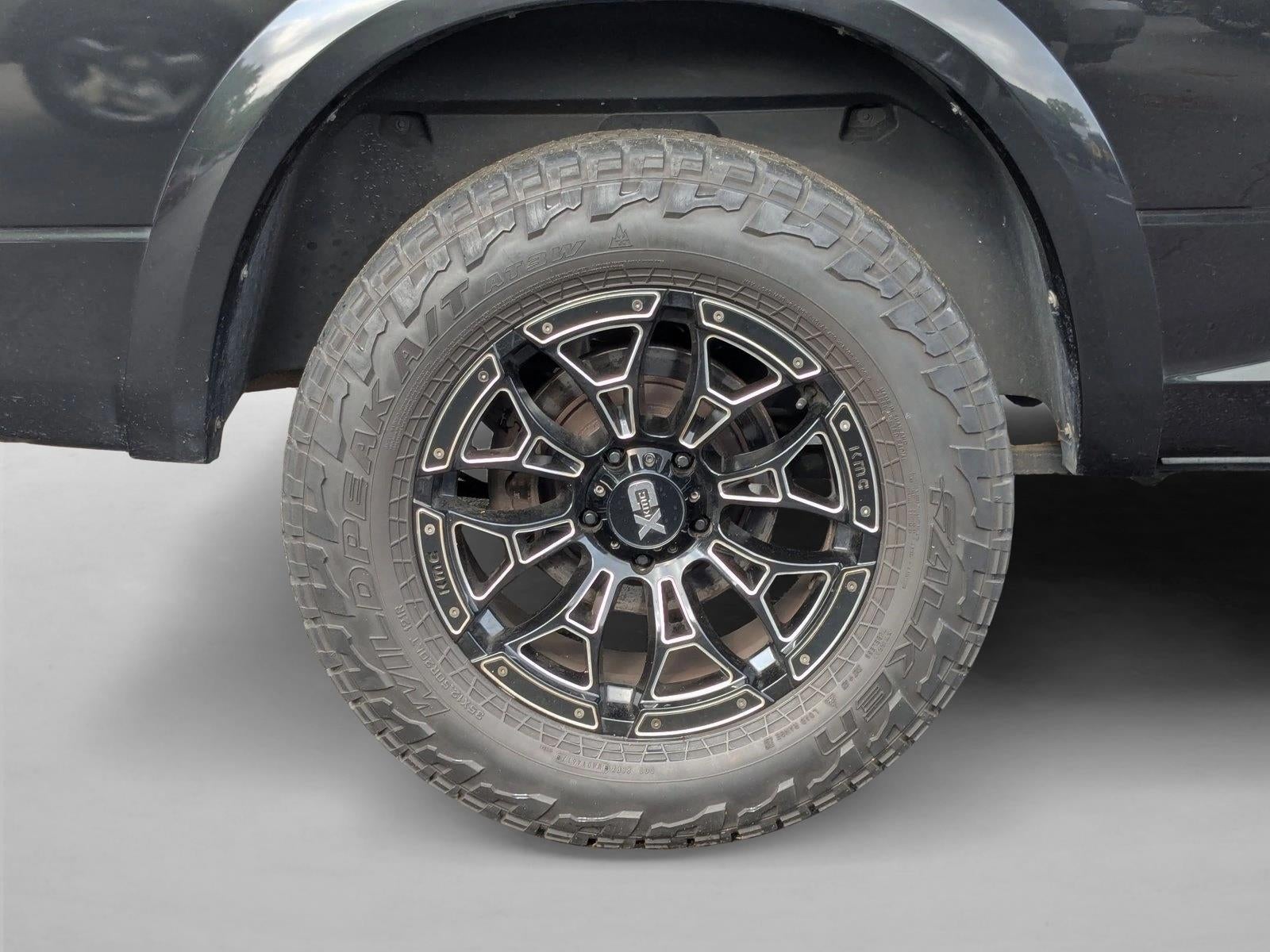 2016 RAM 1500 4WD Crew Cab 5.7 Ft Box Laramie