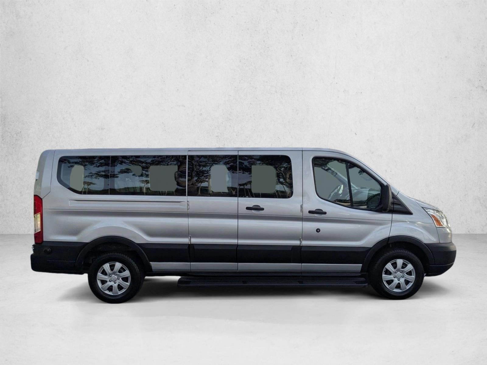 2018 Ford Transit Passenger Wagon T-350 148" Low Roof XLT Swing-Out RH Dr