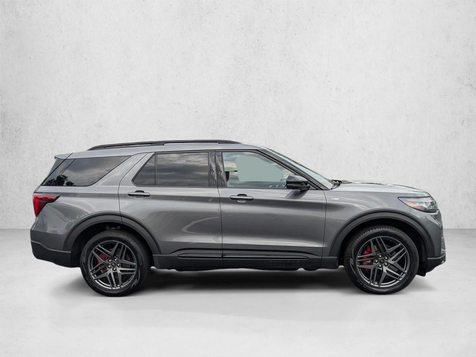 2025 Ford Explorer ST-Line 4WD