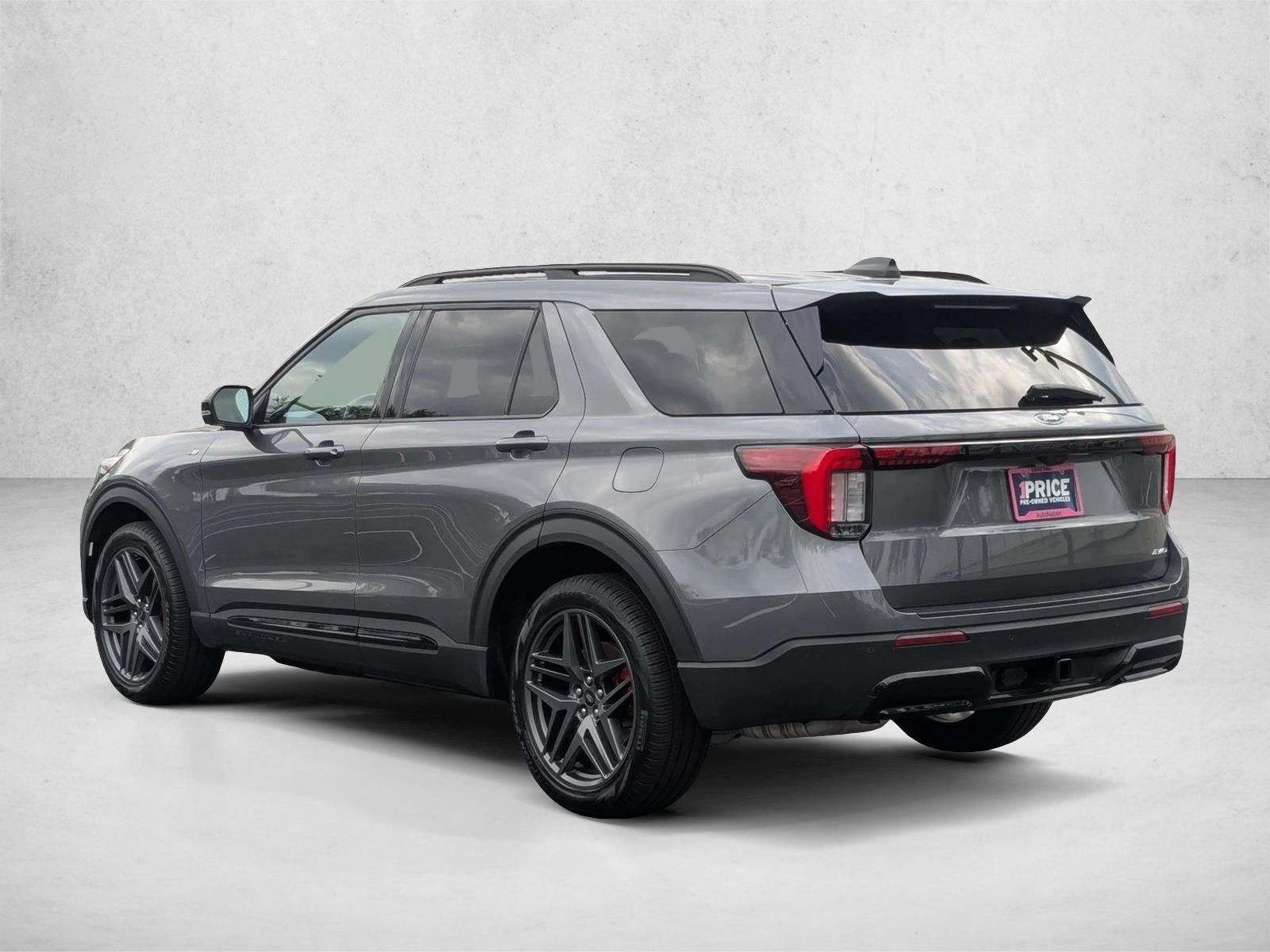 2025 Ford Explorer ST-Line 4WD