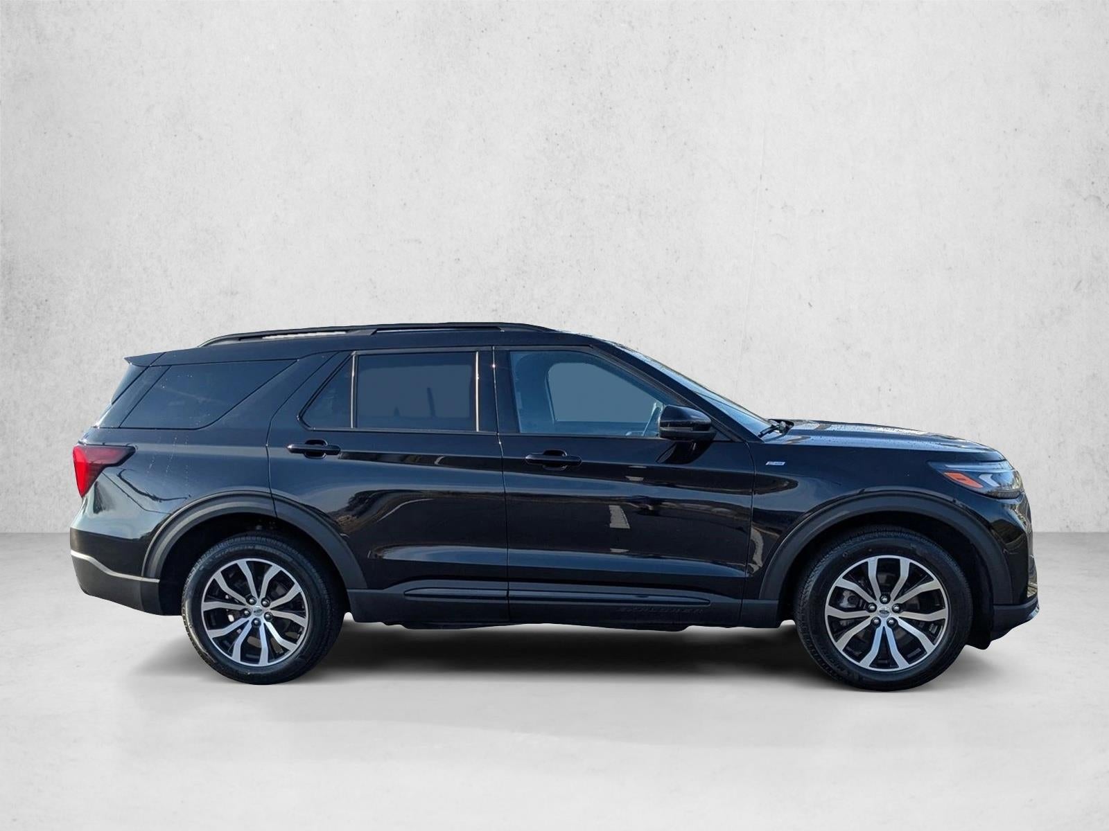 2025 Ford Explorer ST-Line 4WD