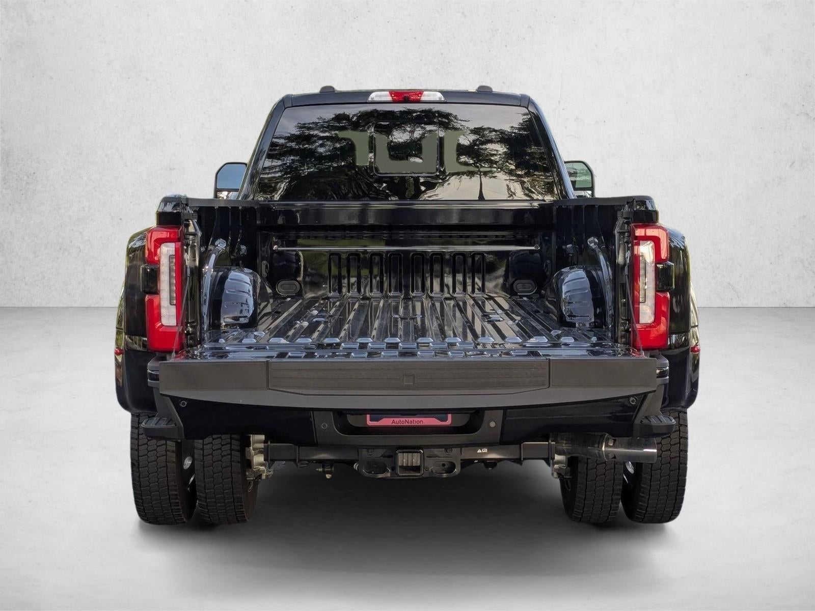 2026 Ford Super Duty F-450 DRW Platinum 4WD Crew Cab 8' Box