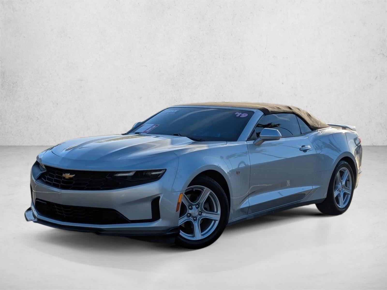 2019 Chevrolet Camaro 2dr Convertible 1LT