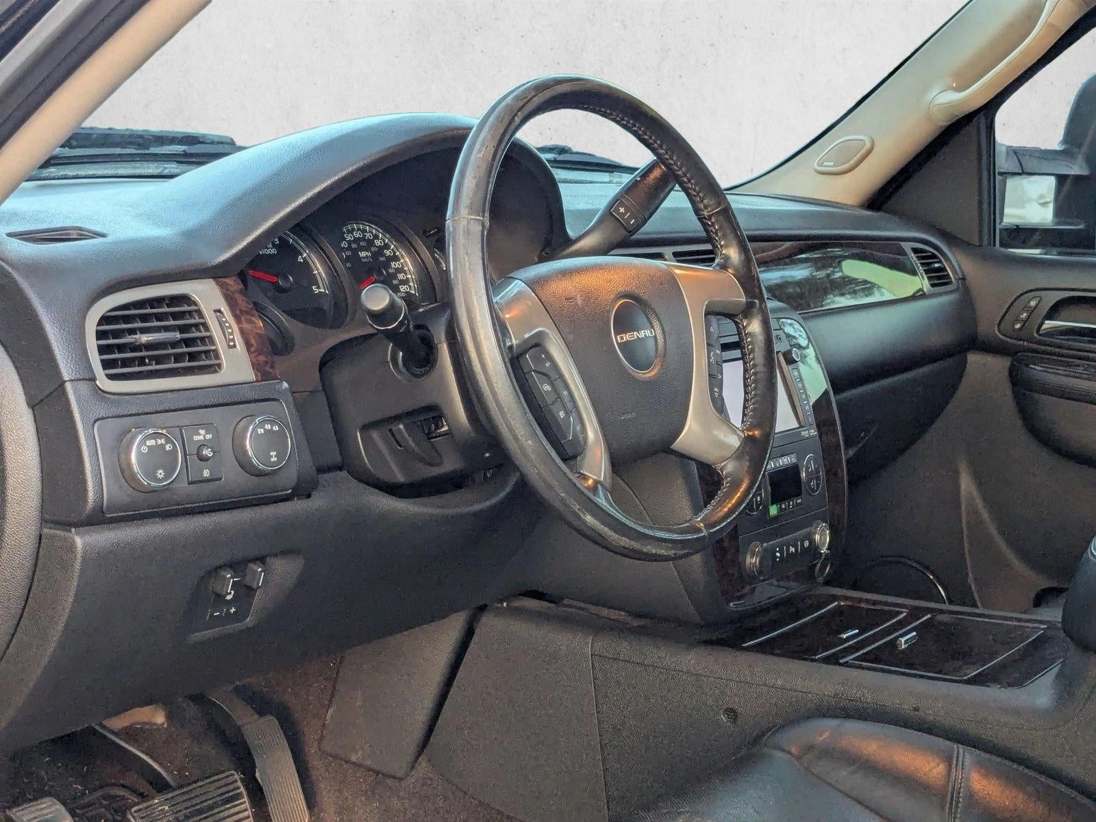 2013 GMC Sierra 3500HD Crew Cab Long Box 4-Wheel Drive Denali