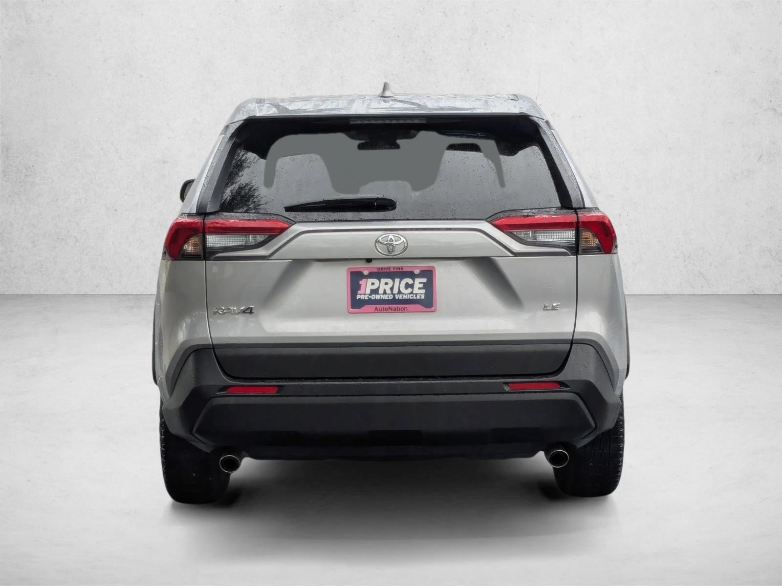 2022 Toyota RAV4 LE FWD (GS)