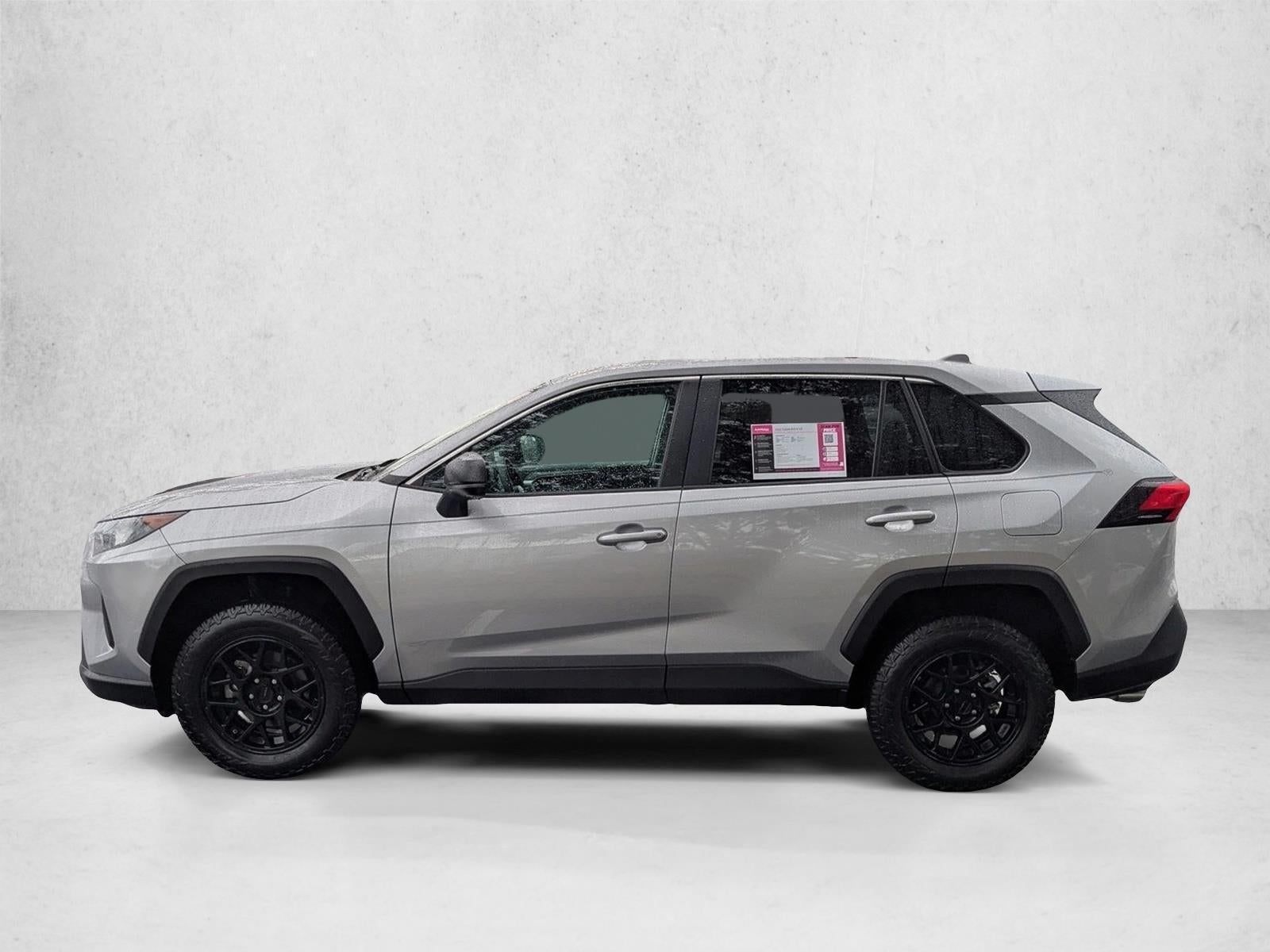 2022 Toyota RAV4 LE FWD (GS)