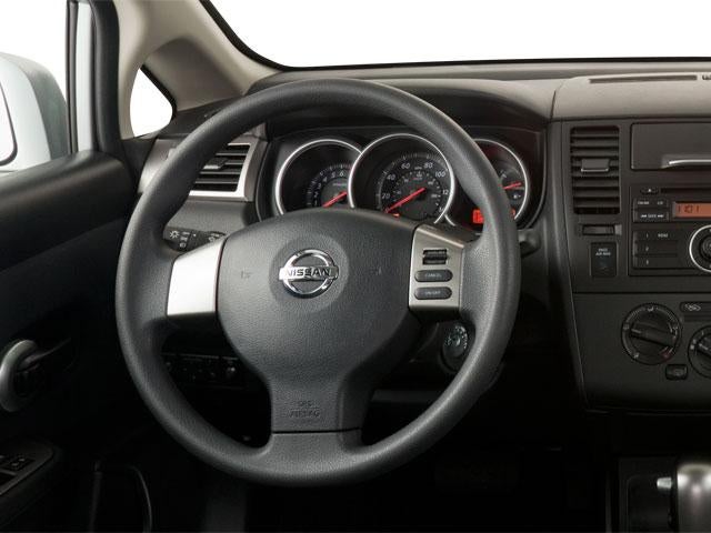 2011 Nissan Versa 5dr HB I4 CVT 1.8 SL