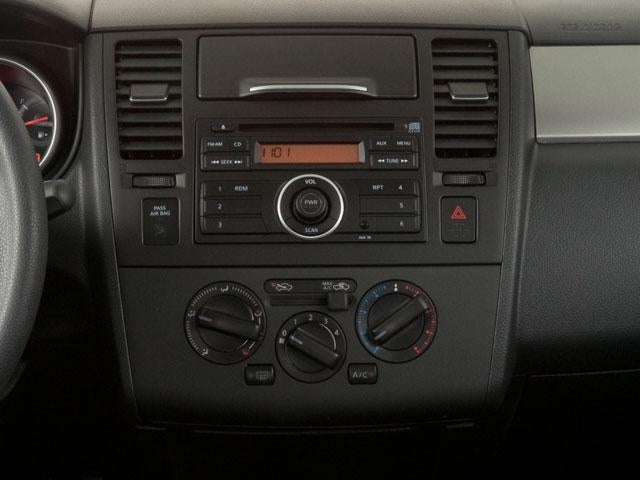 2011 Nissan Versa 5dr HB I4 CVT 1.8 SL