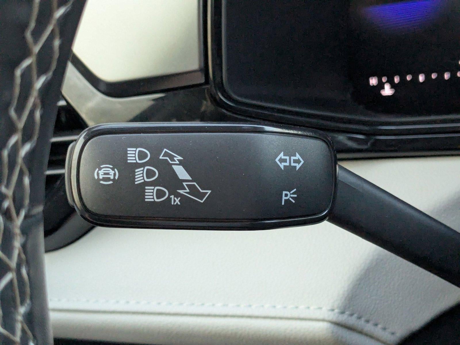 2025 Volkswagen Taos S FWD