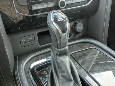 2021 INFINITI QX80 LUXE