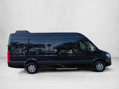 2022 Mercedes-Benz Sprinter Passenger Van 2500 High Roof V6 170" RWD