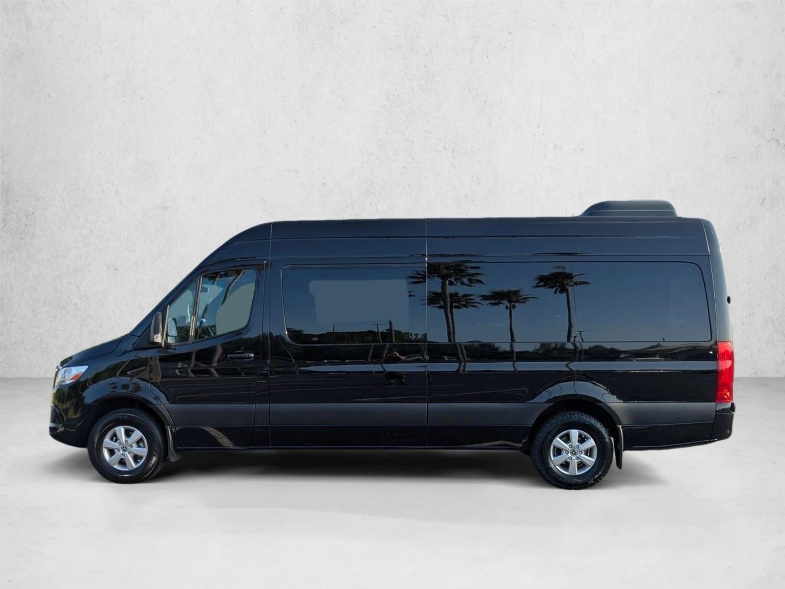 2022 Mercedes-Benz Sprinter Passenger Van 2500 High Roof V6 170" RWD