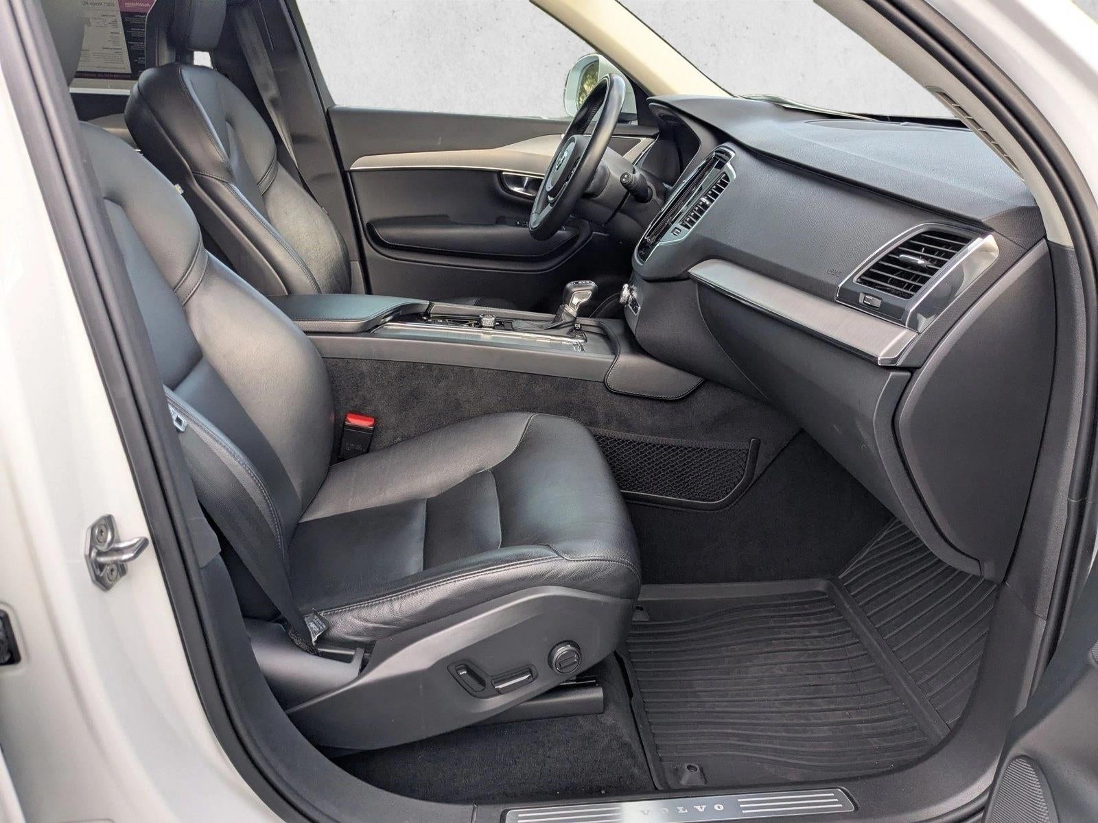 2021 Volvo XC90 T5 AWD Momentum 7P