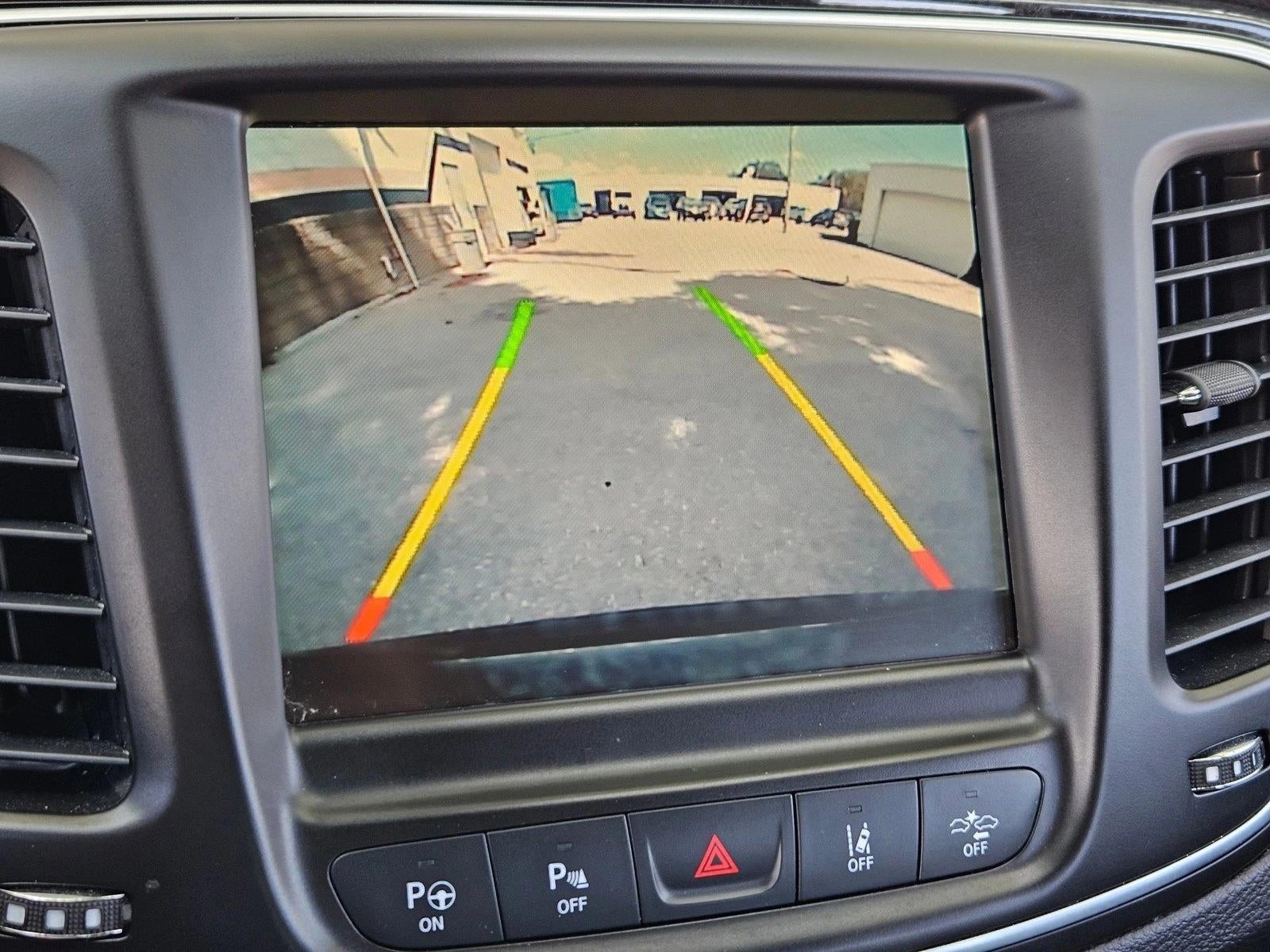 2016 Chrysler 200 4dr Sdn C FWD