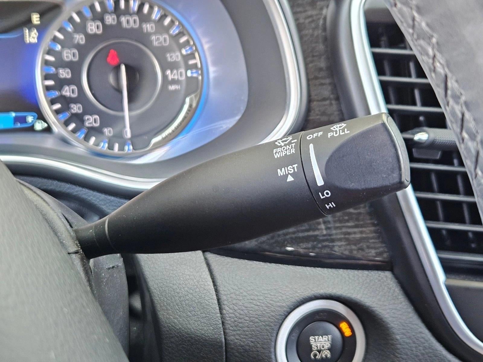 2016 Chrysler 200 4dr Sdn C FWD