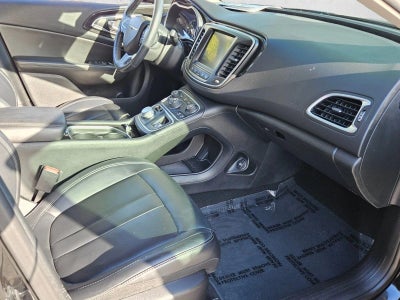 2016 Chrysler 200 4dr Sdn C FWD