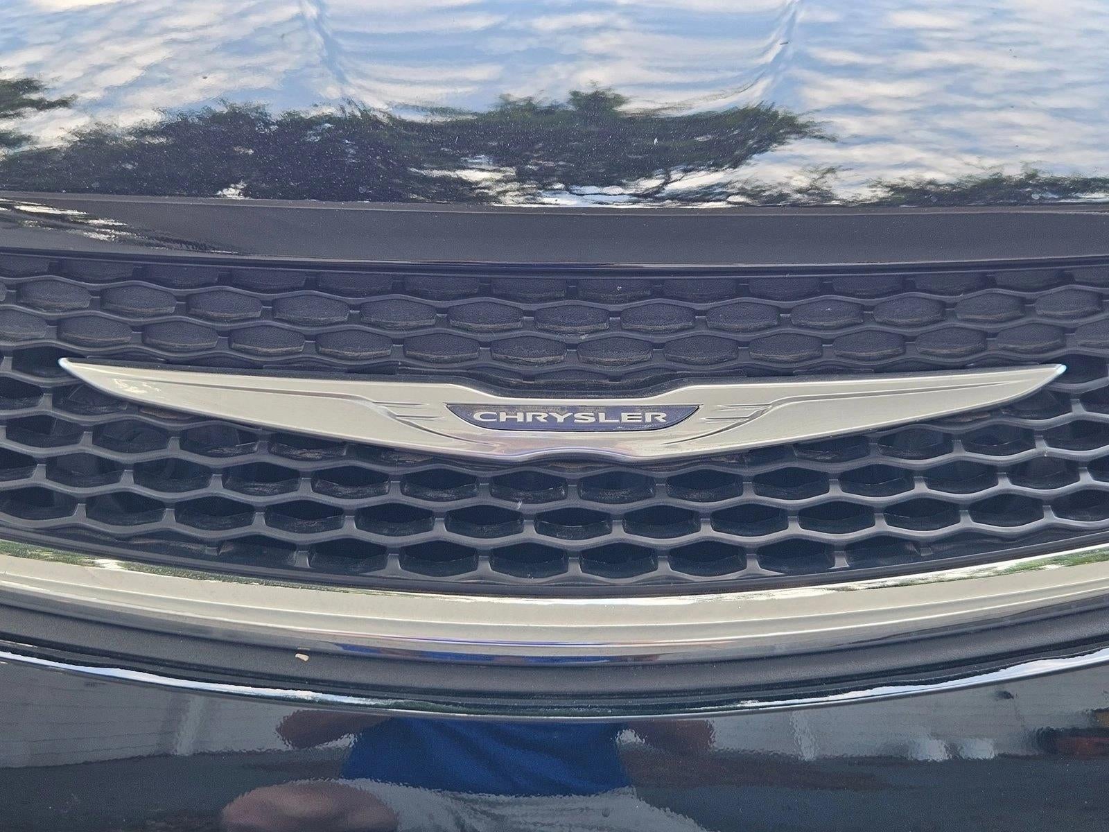 2016 Chrysler 200 4dr Sdn C FWD