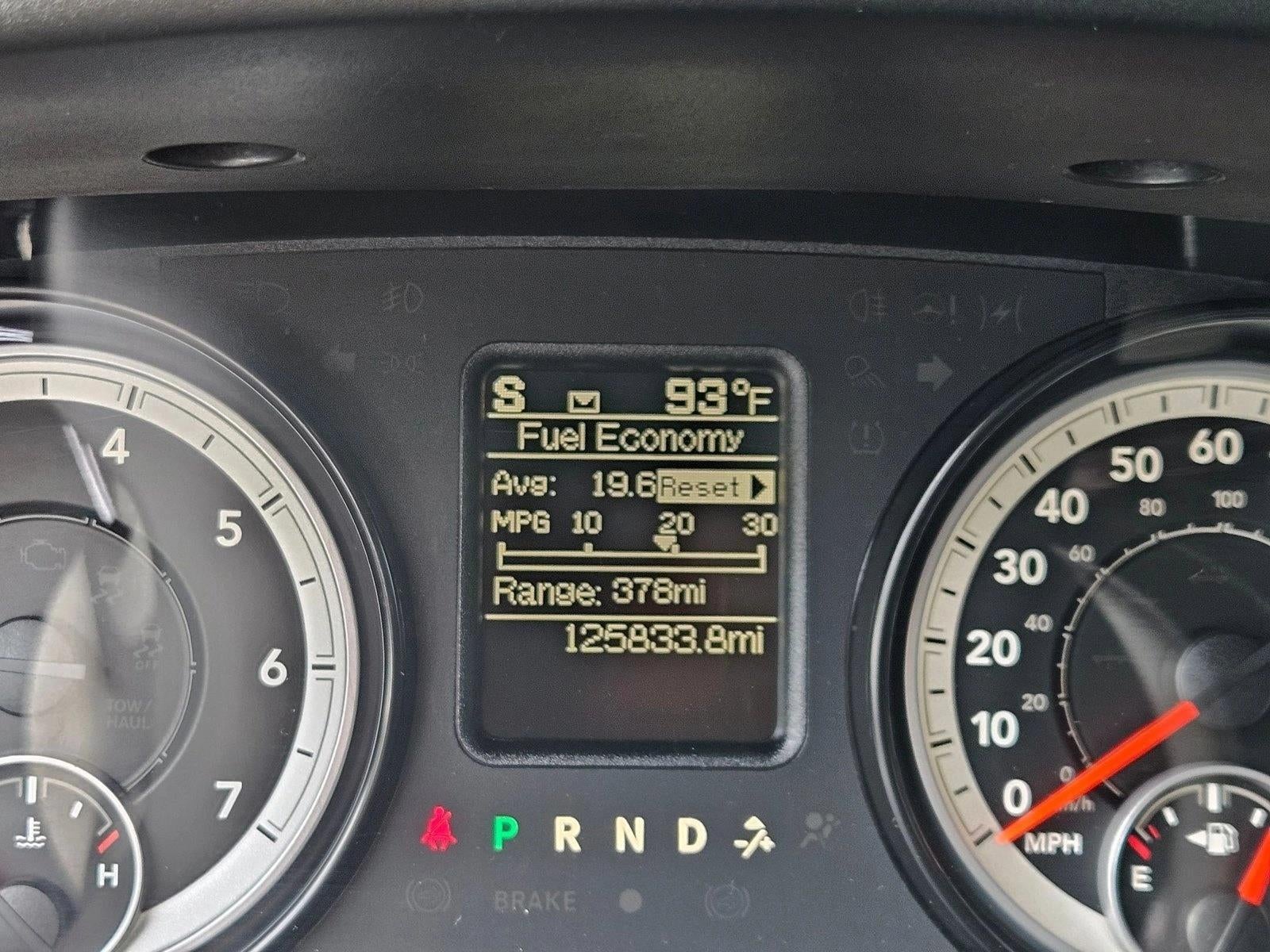 2014 RAM 1500 2WD Crew Cab 5.7 Ft Box Express