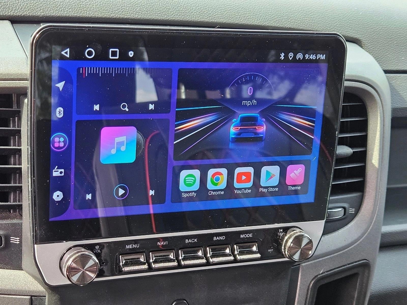 2014 RAM 1500 2WD Crew Cab 5.7 Ft Box Express