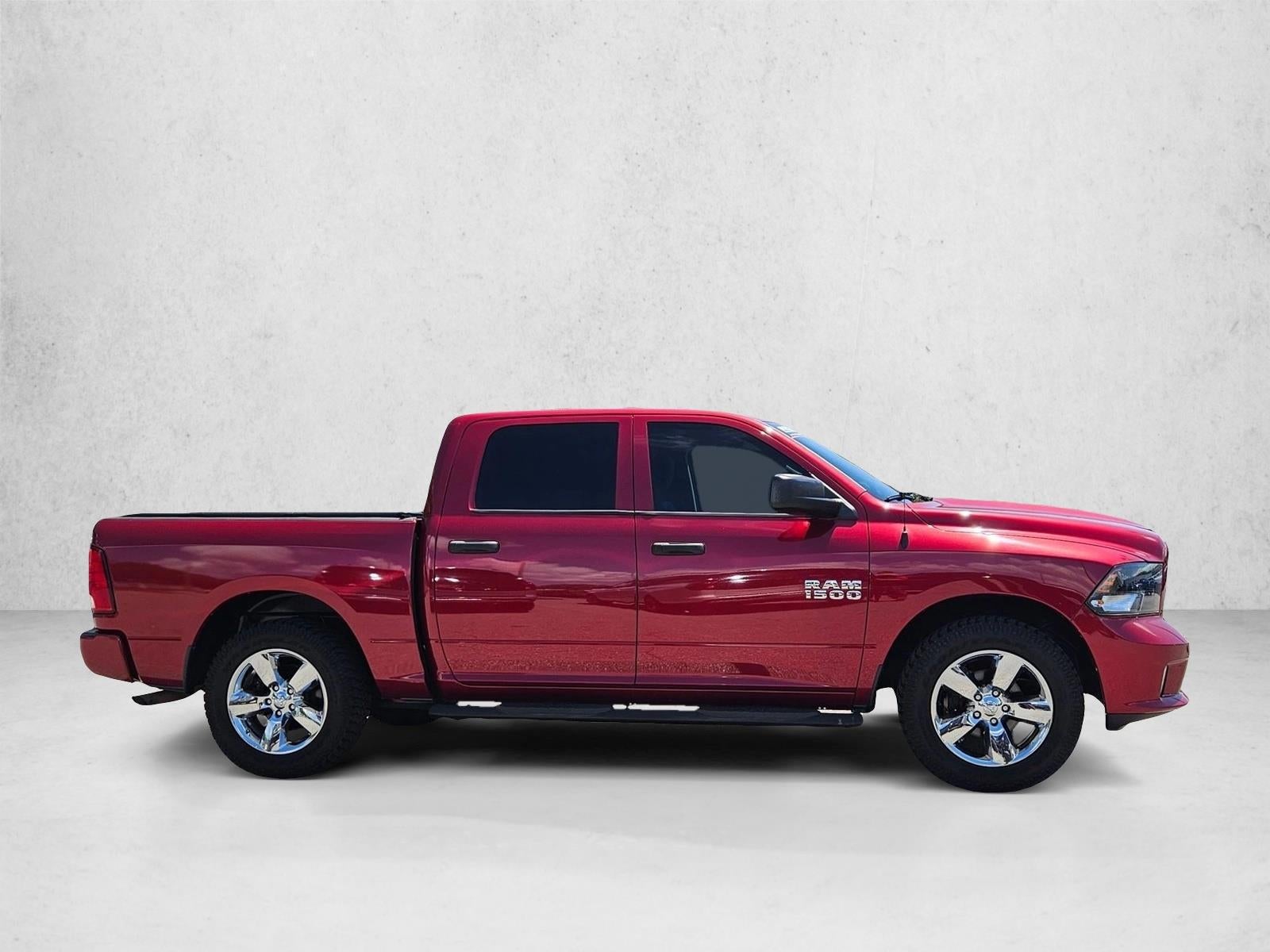 2014 RAM 1500 2WD Crew Cab 5.7 Ft Box Express