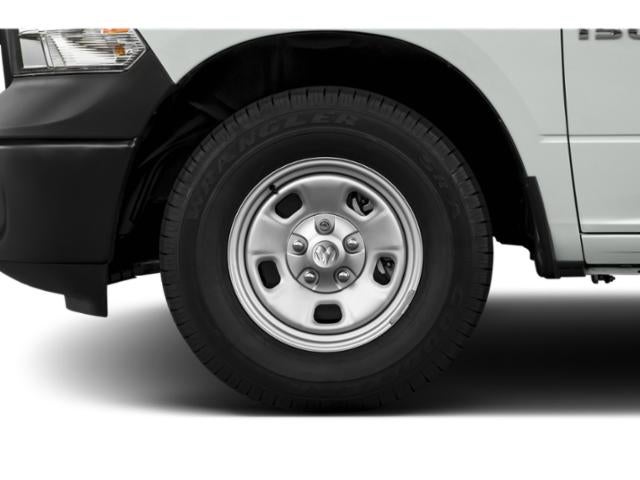 2014 RAM 1500 2WD Crew Cab 5.7 Ft Box Express