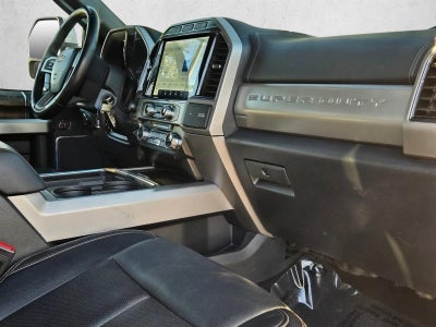 2022 Ford Super Duty F-250 SRW LARIAT 4WD Crew Cab 6.75' Box