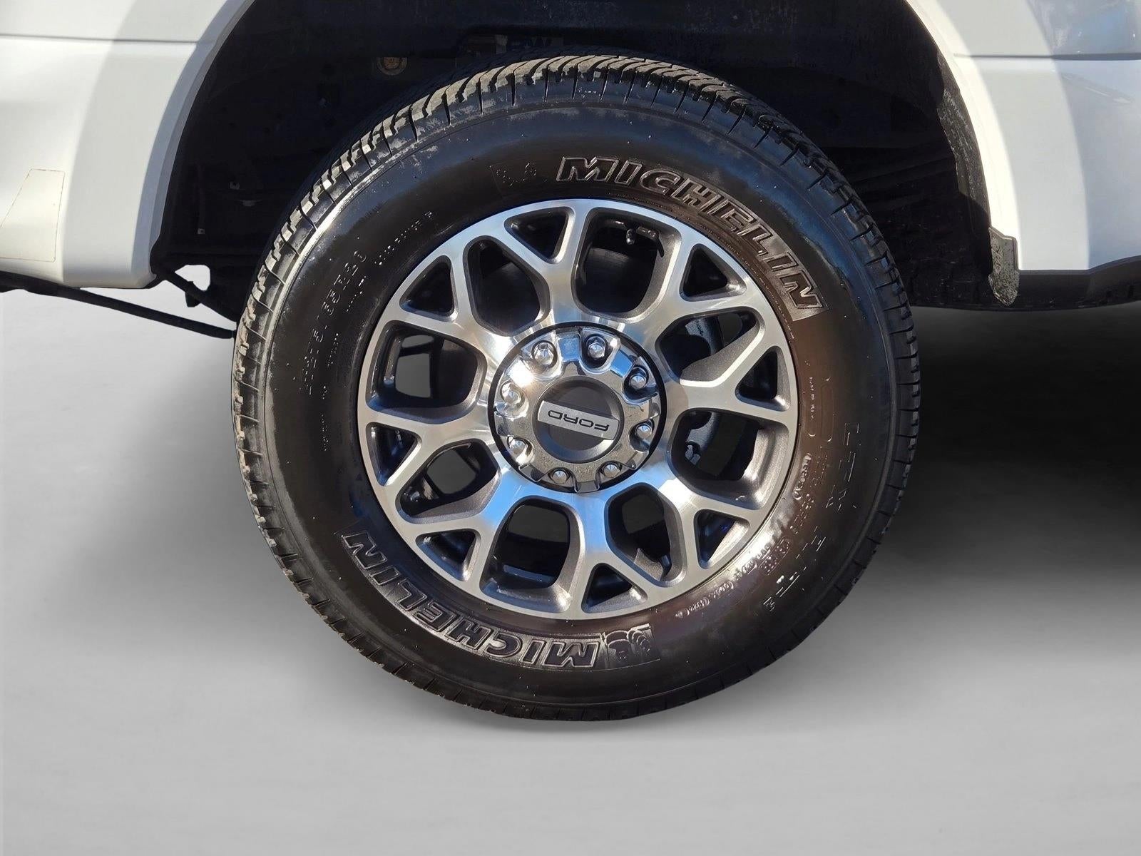 2022 Ford Super Duty F-250 SRW LARIAT 4WD Crew Cab 6.75' Box