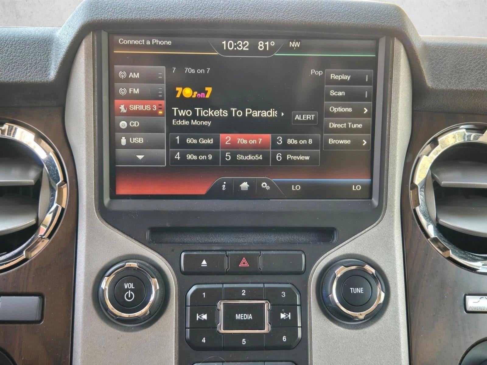 2014 Ford Super Duty F-350 SRW 2WD Crew Cab 6-3/4 Ft Box Lariat