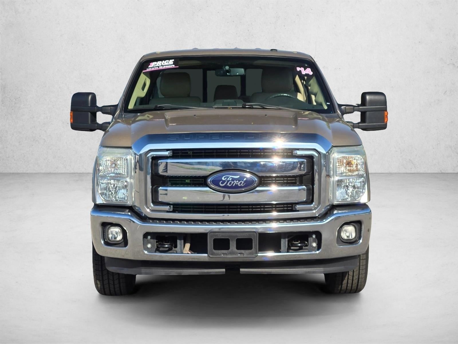 2014 Ford Super Duty F-350 SRW 2WD Crew Cab 6-3/4 Ft Box Lariat