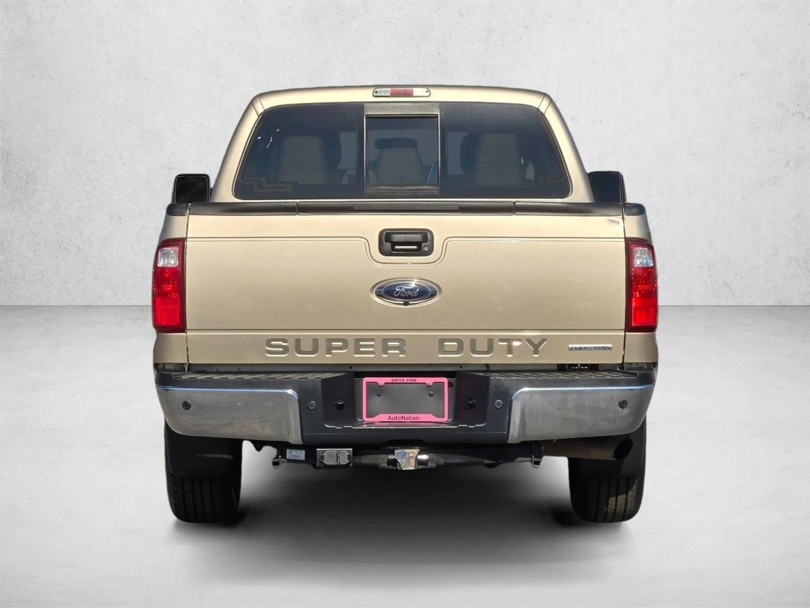 2014 Ford Super Duty F-350 SRW 2WD Crew Cab 6-3/4 Ft Box Lariat