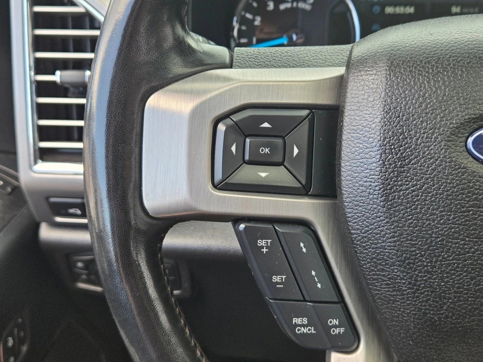 2018 Ford Super Duty F-350 DRW Platinum 4WD Crew Cab 8' Box