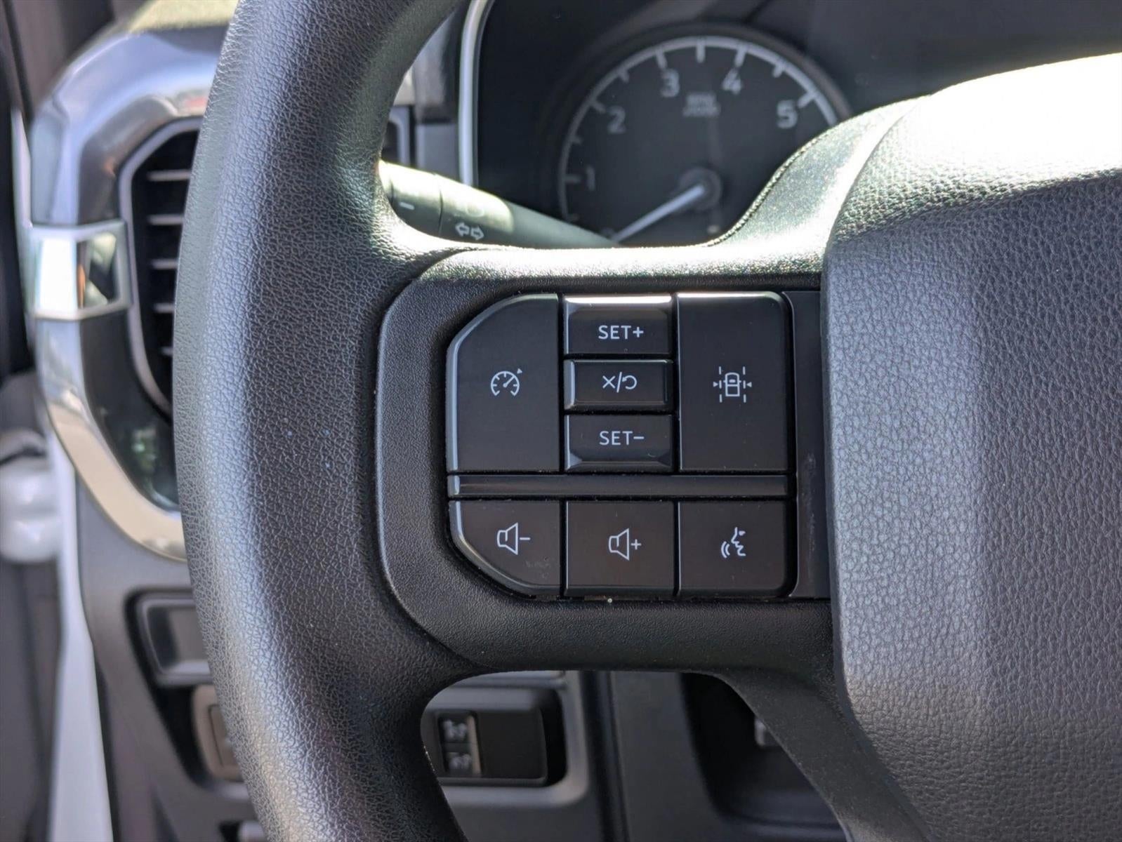 2023 Ford F-150 XL 4WD SuperCrew 5.5' Box