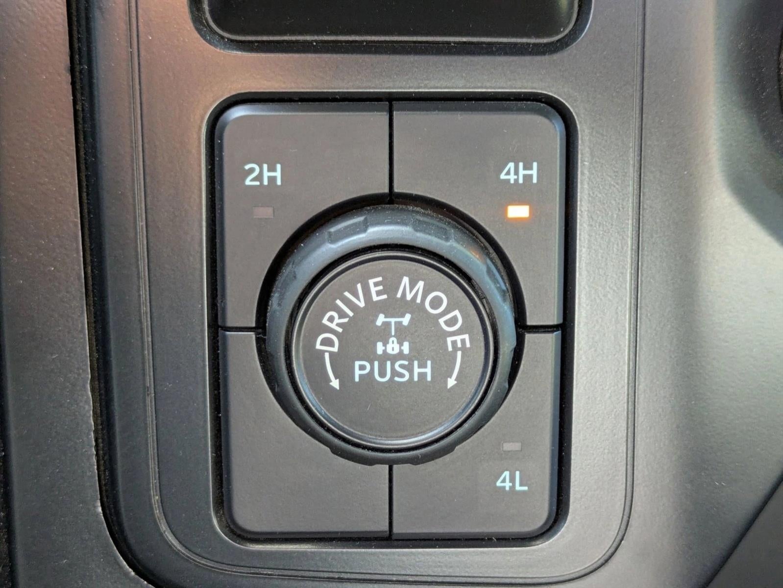 2023 Ford F-150 XL 4WD SuperCrew 5.5' Box