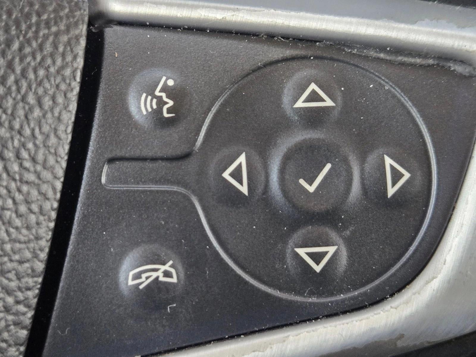 2016 GMC Canyon Crew Cab Short Box 2-Wheel Drive SLT