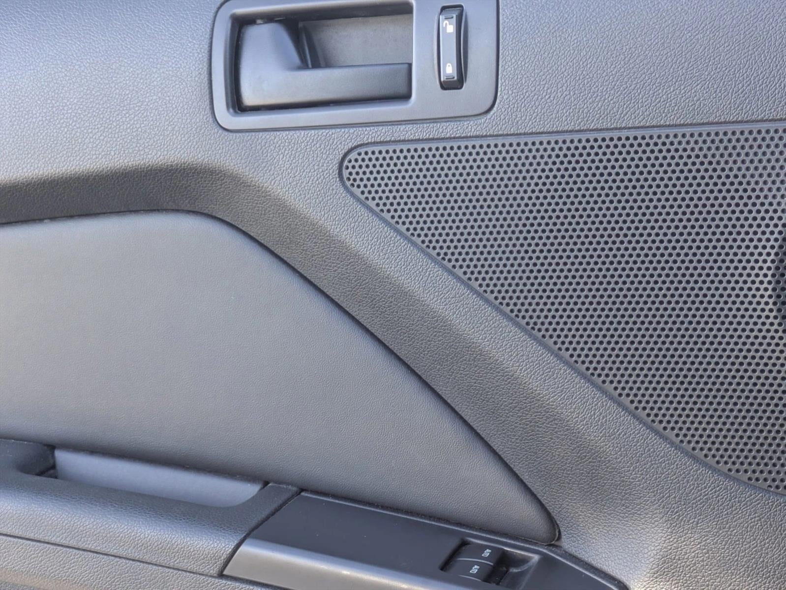 2014 Ford Mustang 2dr Cpe V6