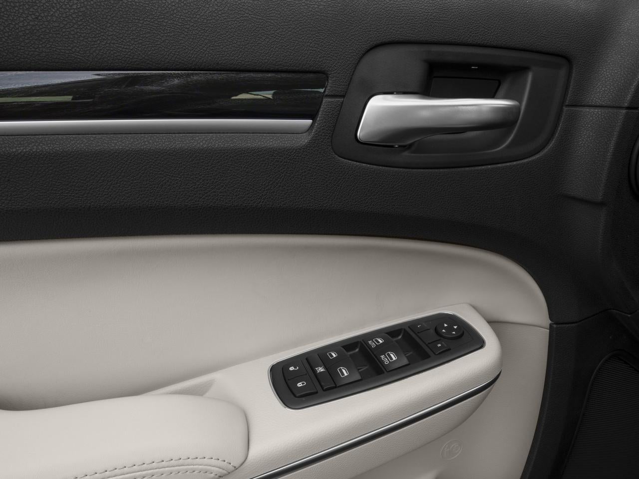 2017 Chrysler 300 Limited RWD